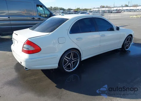 2009 Mercedes-Benz E 350 z USA, uszkodzony, nr VIN WDBUF56X49B423746